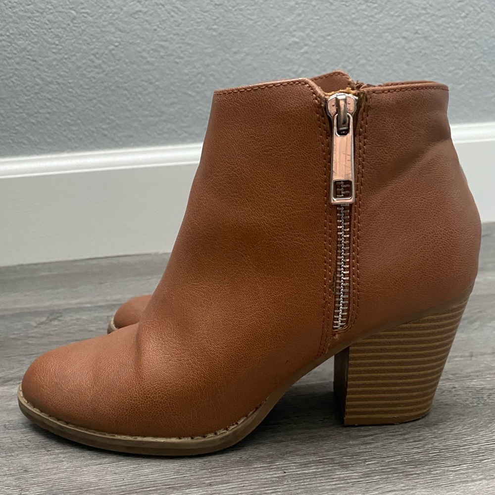 EXPRESS BOOTIES